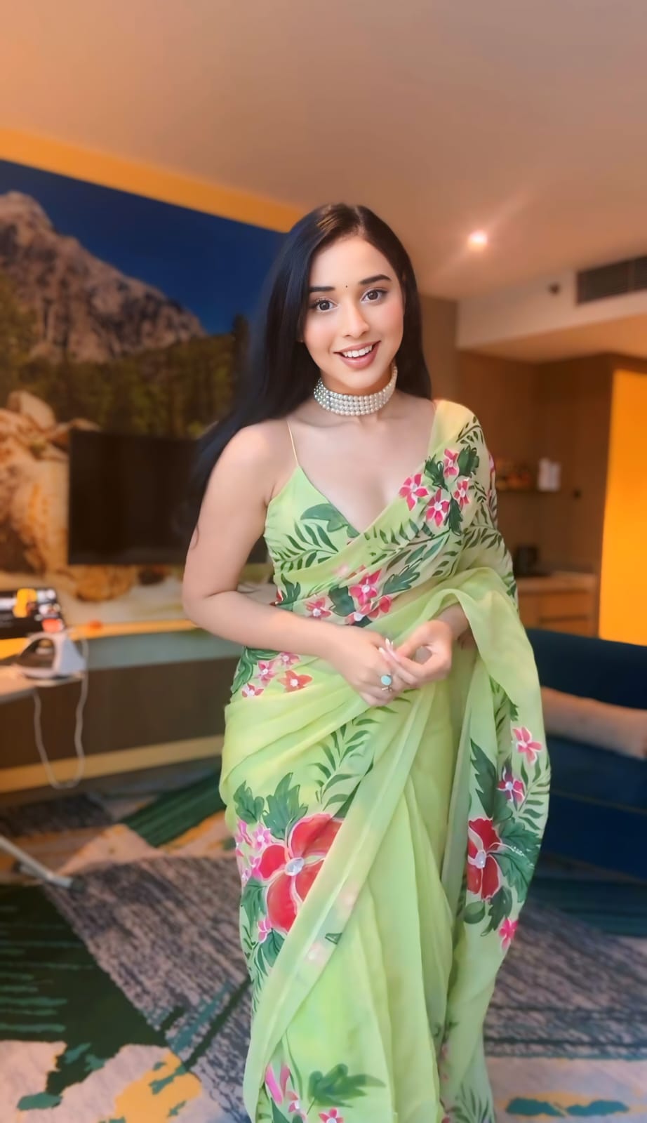 Gorgeous 1 Minute Ready To Wear Pista Georgette Floral Digital Printed Saree