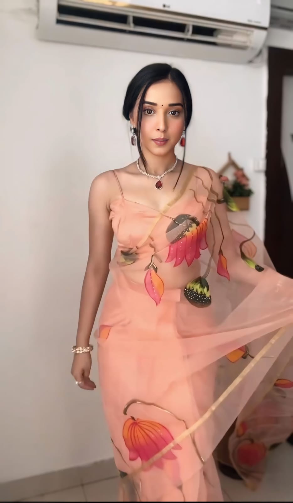 Mesmeric 1 Minute Ready To Wear Peach Organza Floral Digital Printed Saree
