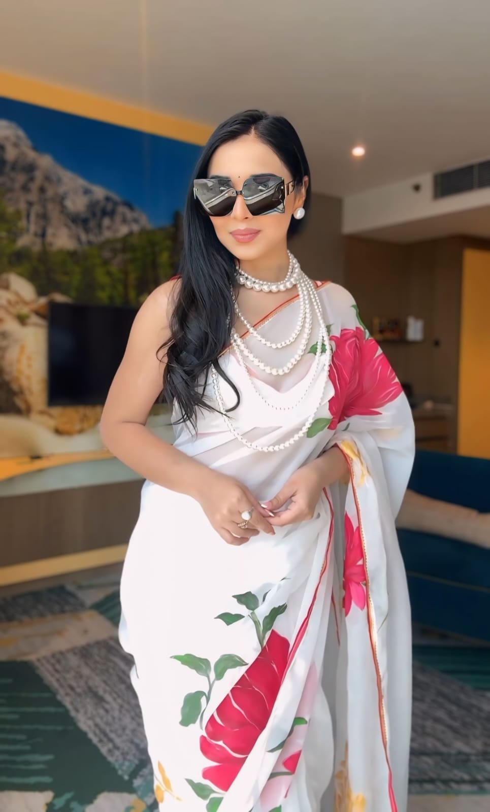 Incredible 1 Minute Ready To Wear White Georgette Floral Digital Printed Saree