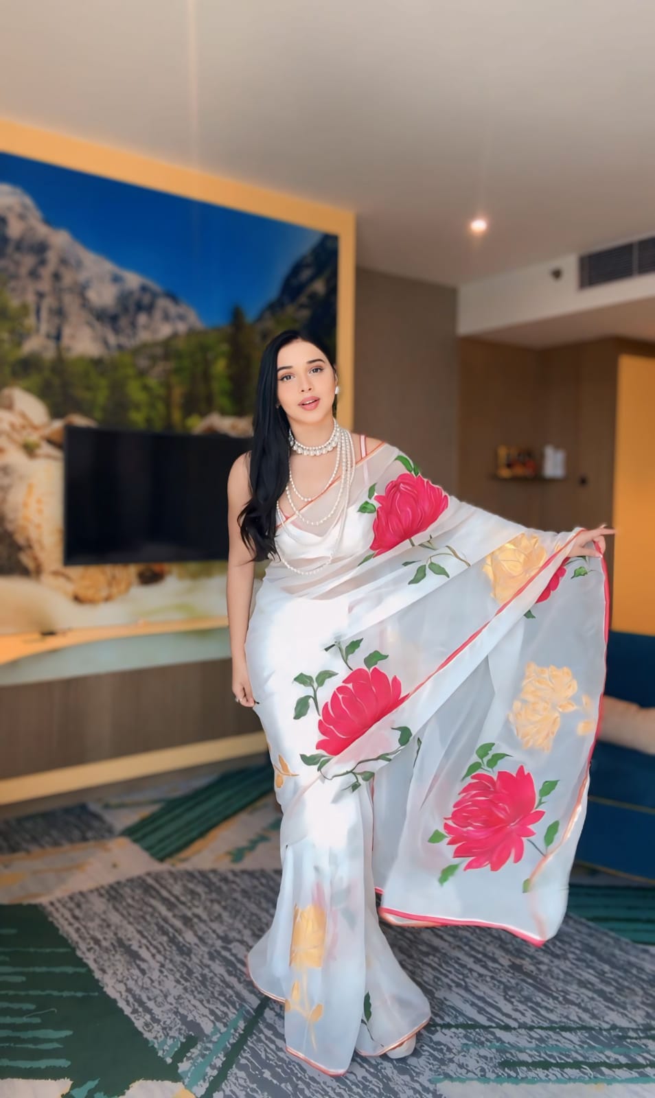 Incredible 1 Minute Ready To Wear White Georgette Floral Digital Printed Saree