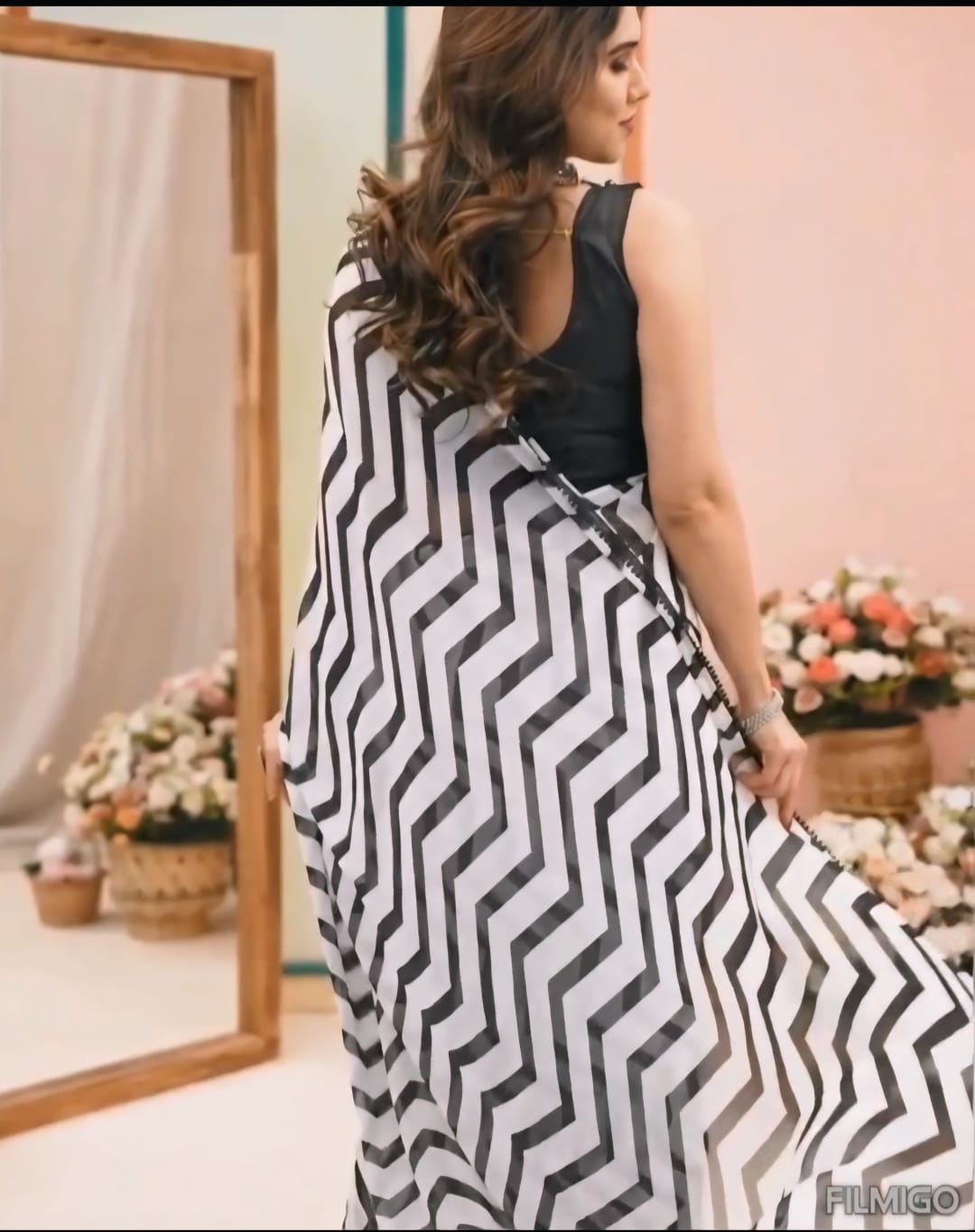 Glorious 1 Minute Ready To Wear White And Black Georgette Digital Printed Saree