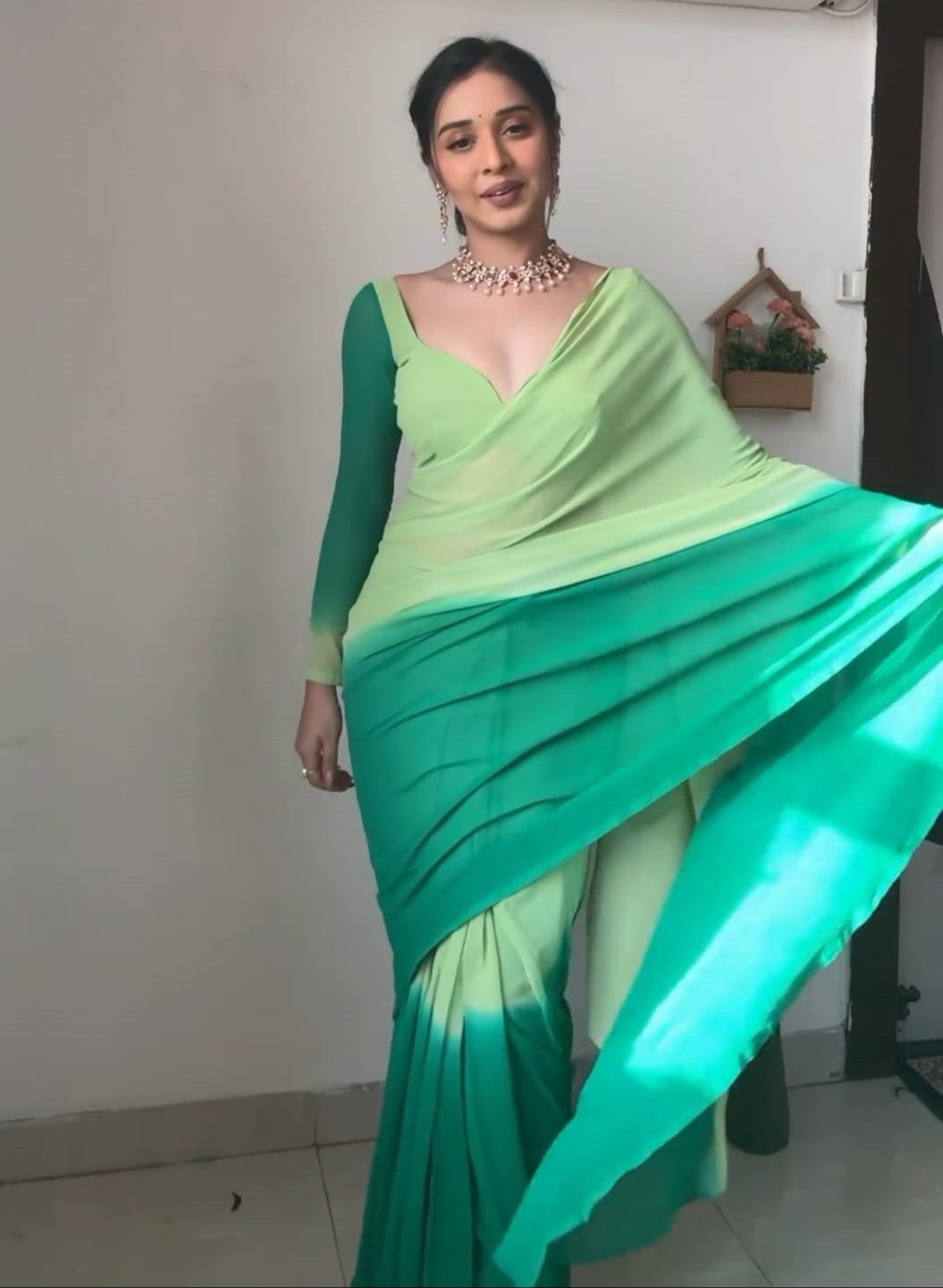 Efflorescence 1 Minute Ready To Wear Green Georgette Saree