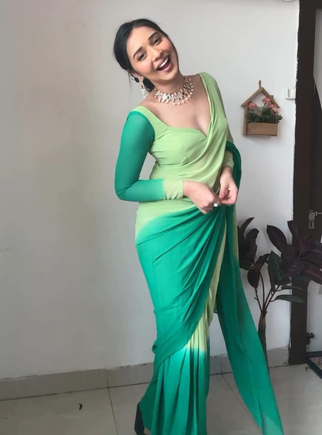 Efflorescence 1 Minute Ready To Wear Green Georgette Saree
