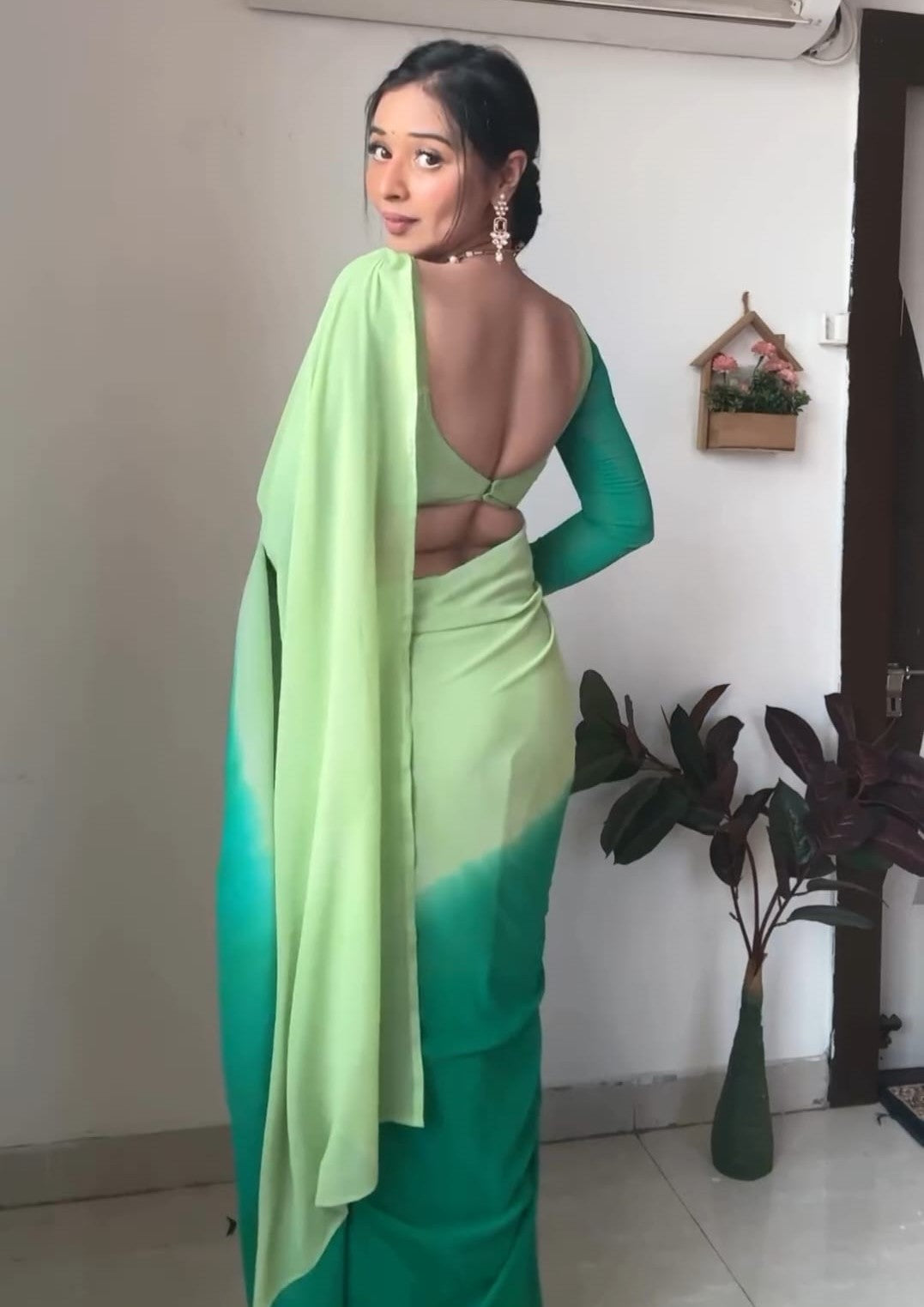 Efflorescence 1 Minute Ready To Wear Green Georgette Saree