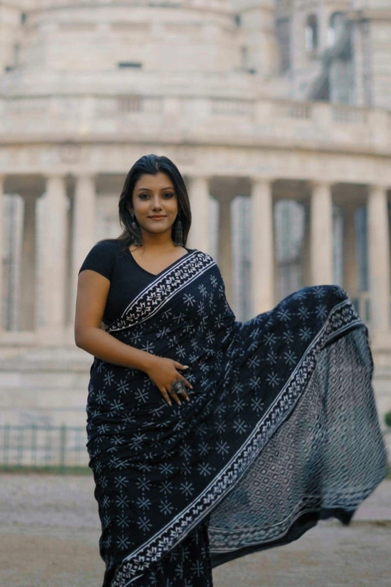 Skinny 1 Minute Ready To Wear Black Cotton Digital Printed Saree