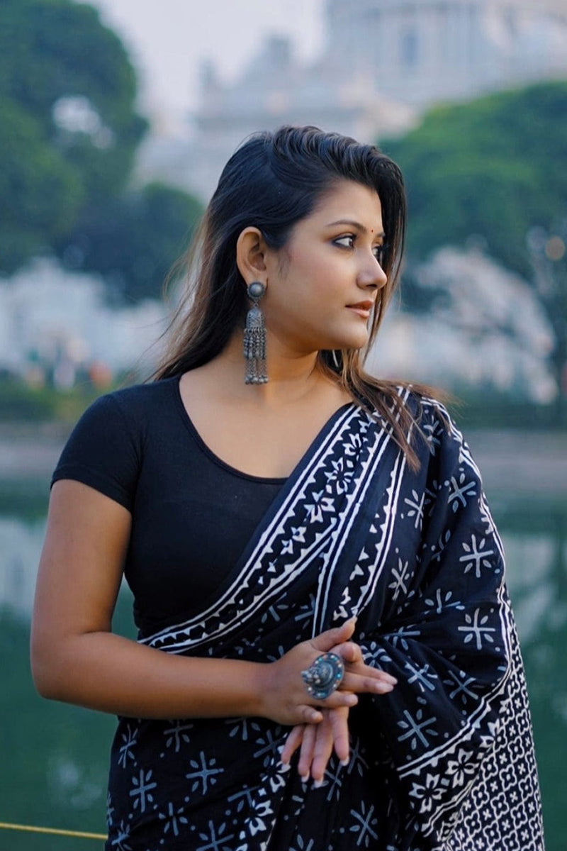 Skinny 1 Minute Ready To Wear Black Cotton Digital Printed Saree