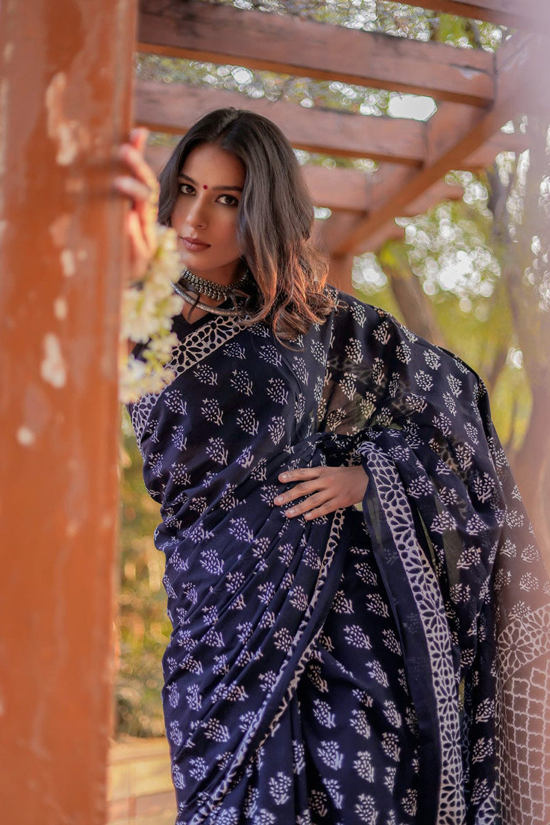Fragrant 1 Minute Ready To Wear Black Cotton Digital Printed Saree
