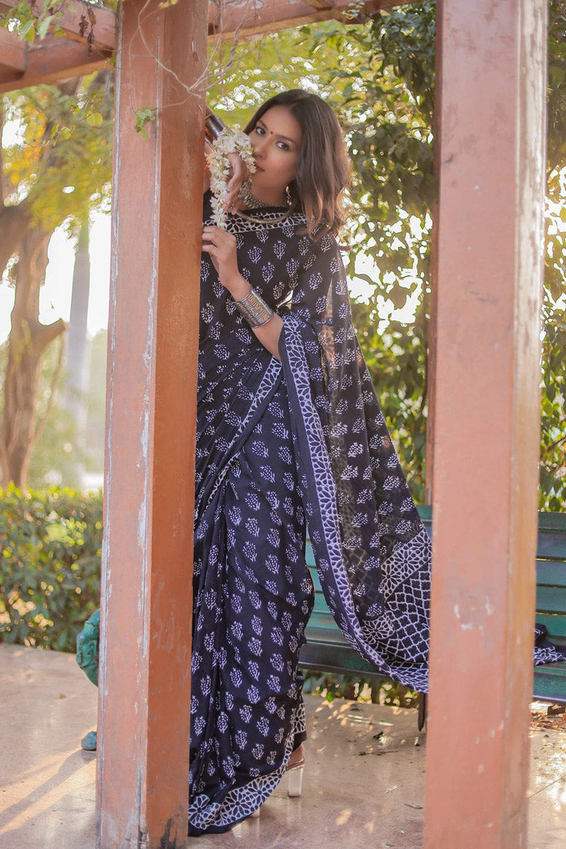Fragrant 1 Minute Ready To Wear Black Cotton Digital Printed Saree