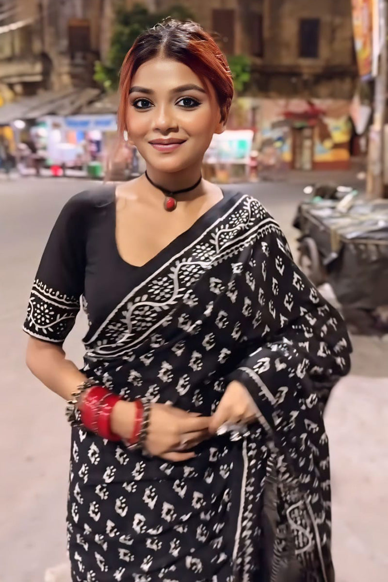 Profuse 1 Minute Ready To Wear Black Cotton Digital Printed Saree
