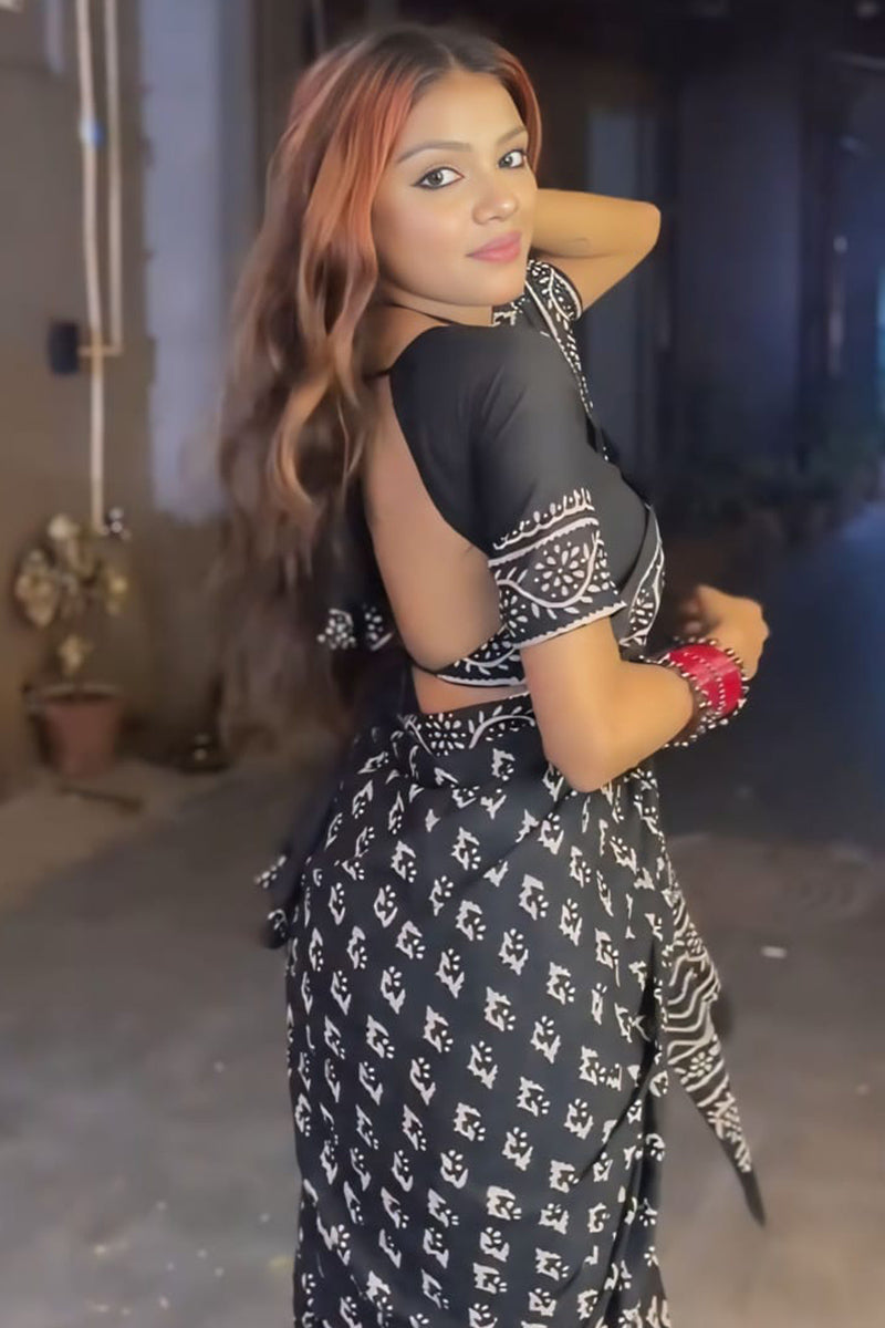 Profuse 1 Minute Ready To Wear Black Cotton Digital Printed Saree