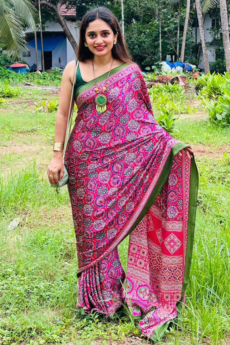 Wonderful Dark Pink 1 Minute Ready To Wear Digital Printed Premium Crape Silk Saree