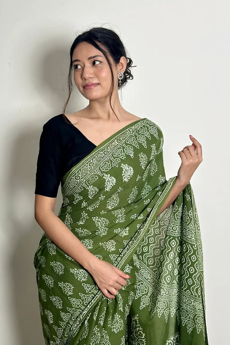 Stylish 1 Minute Ready To Wear Dark Green Mul Cotton Digital Printed Saree With Pocket