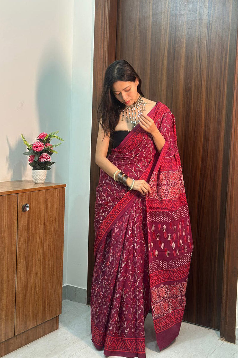 Smart 1 Minute Ready To Wear Dark Pink Mul Cotton Digital Printed Saree With Pocket