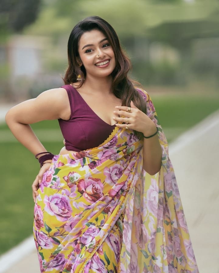 Desuetude 1 Minute Ready To Wear Yellow Georgette Floral Digital Printed Saree